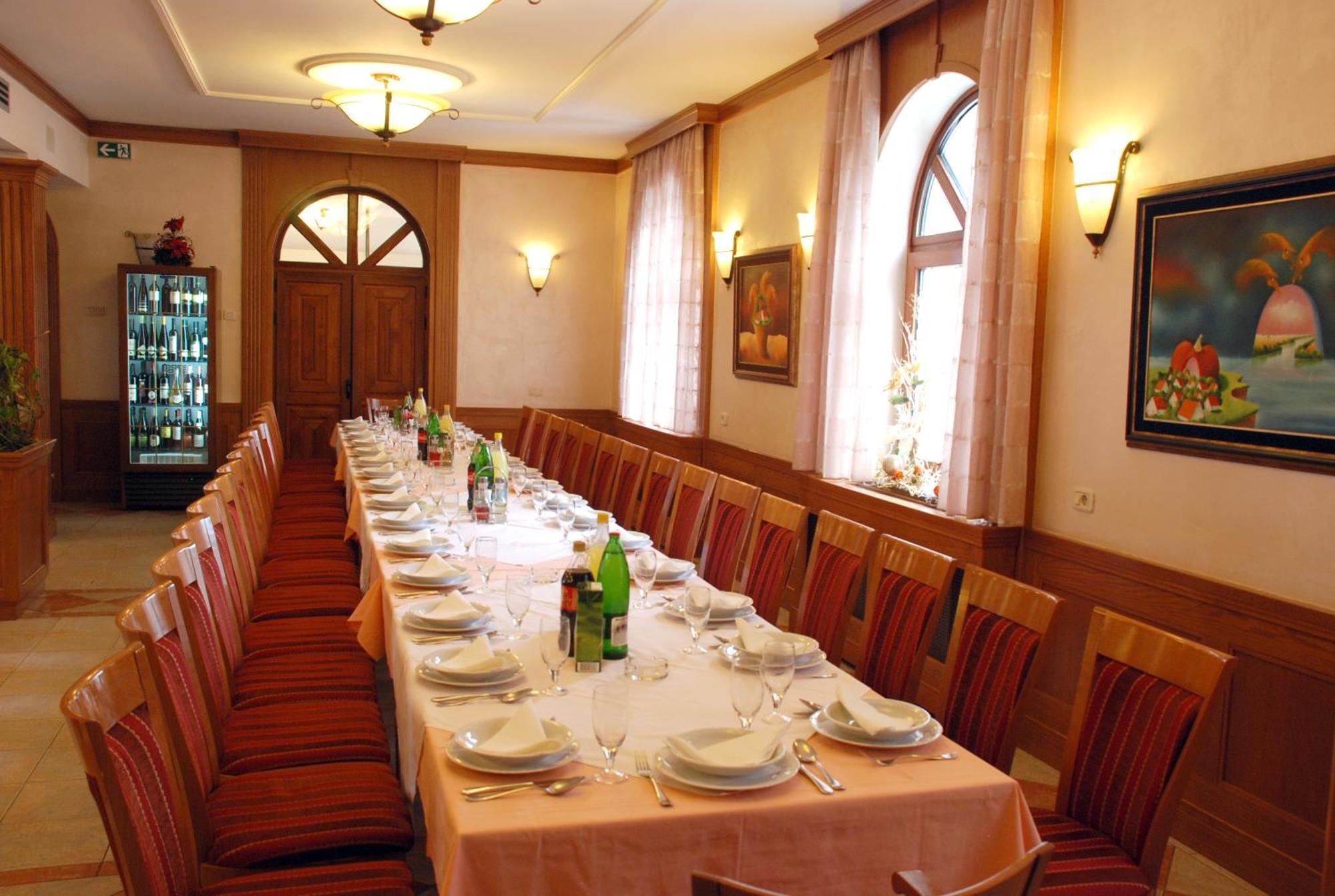 Hotel Sucevic Garni ベオグラード レストラン 写真
