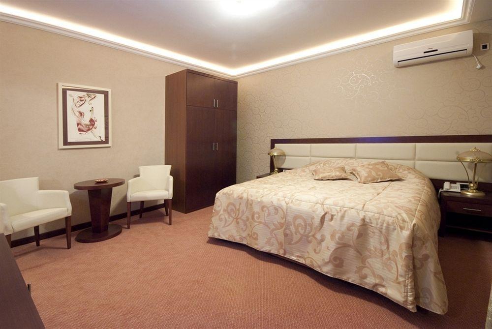 Hotel Sucevic Garni ベオグラード エクステリア 写真
