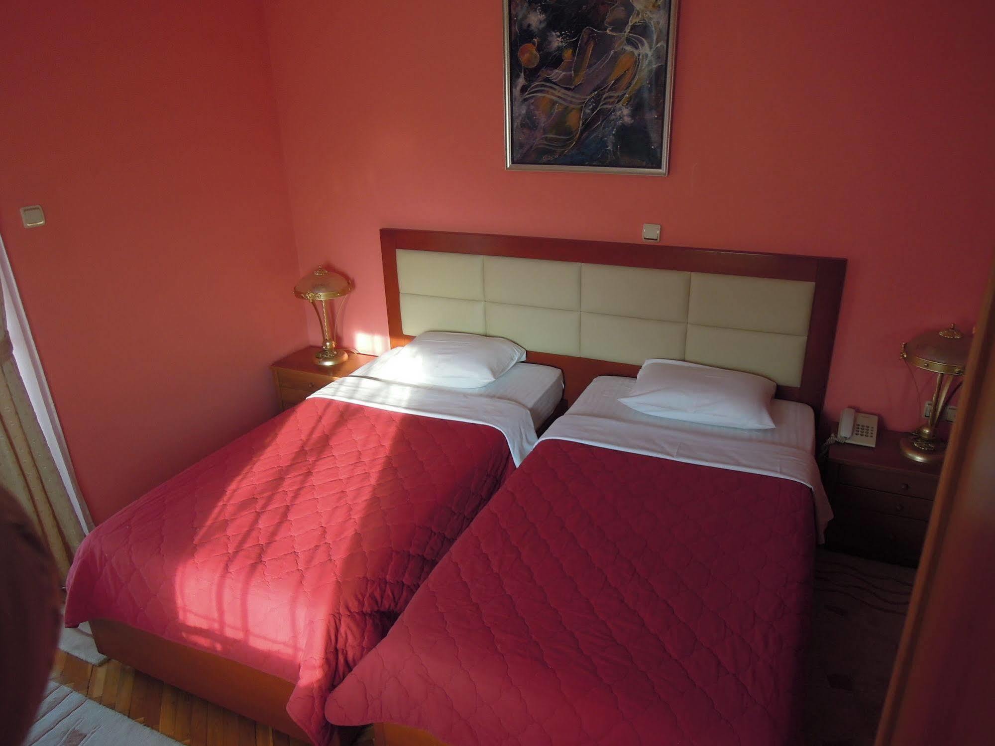 Hotel Sucevic Garni ベオグラード エクステリア 写真