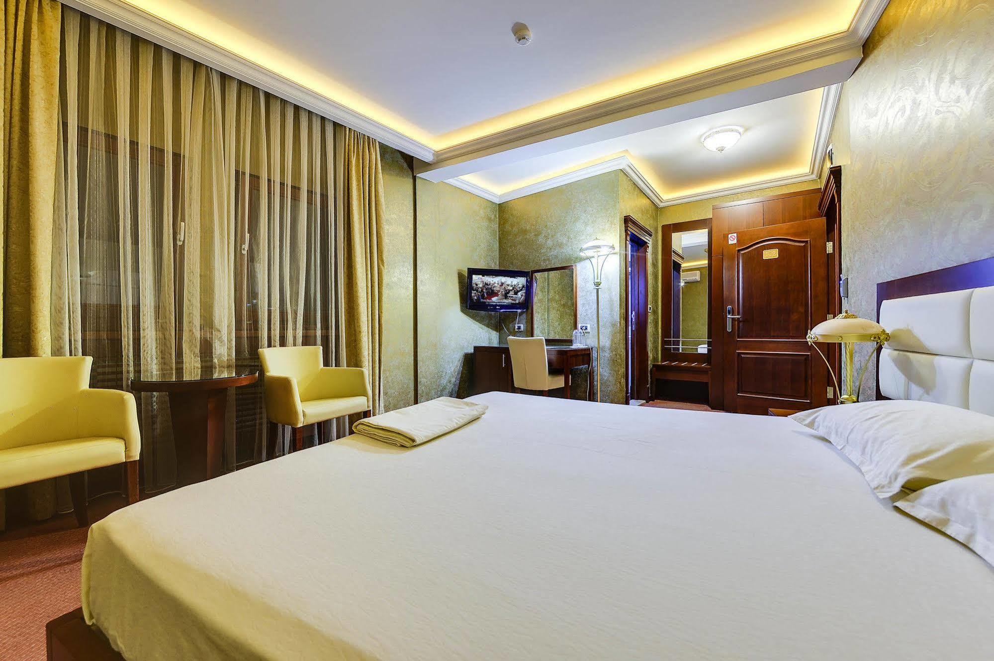 Hotel Sucevic Garni ベオグラード エクステリア 写真