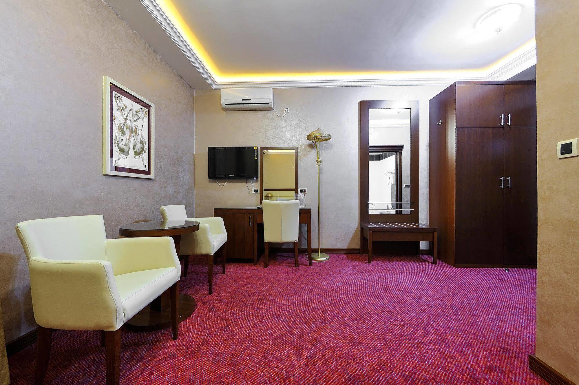 Hotel Sucevic Garni ベオグラード エクステリア 写真