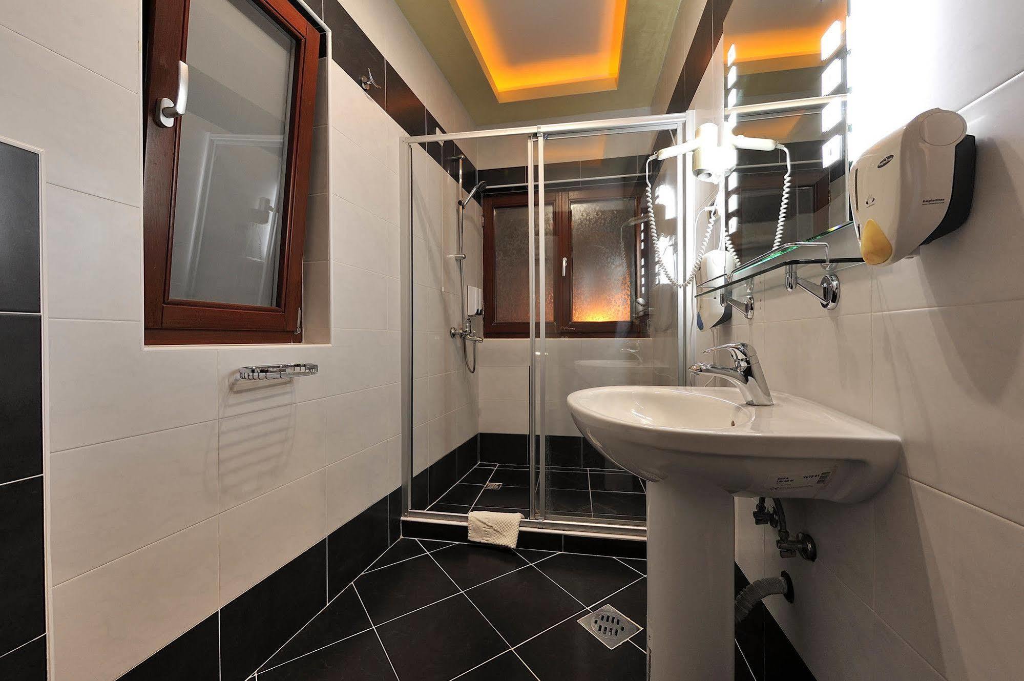 Hotel Sucevic Garni ベオグラード エクステリア 写真
