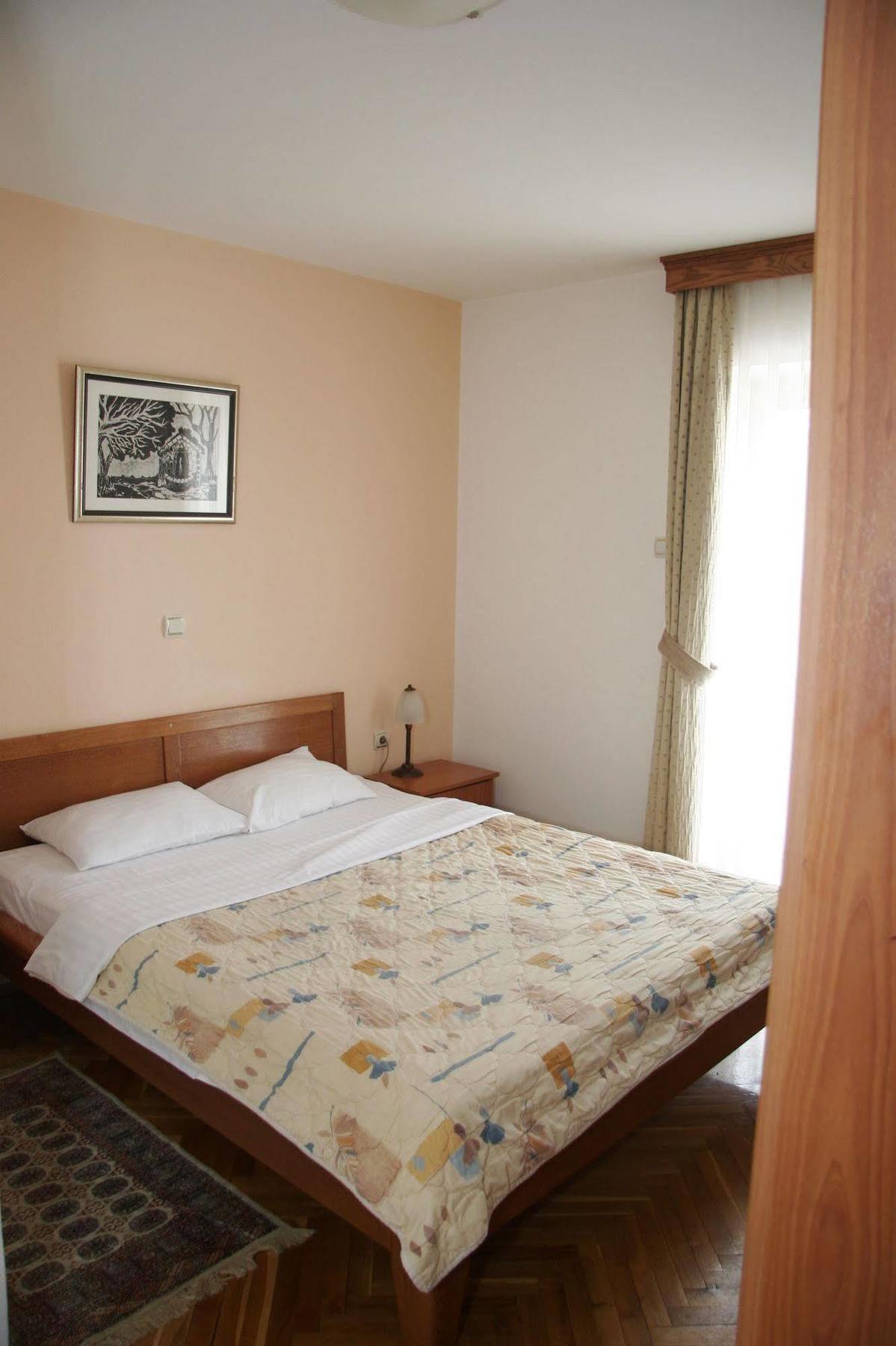 Hotel Sucevic Garni ベオグラード エクステリア 写真