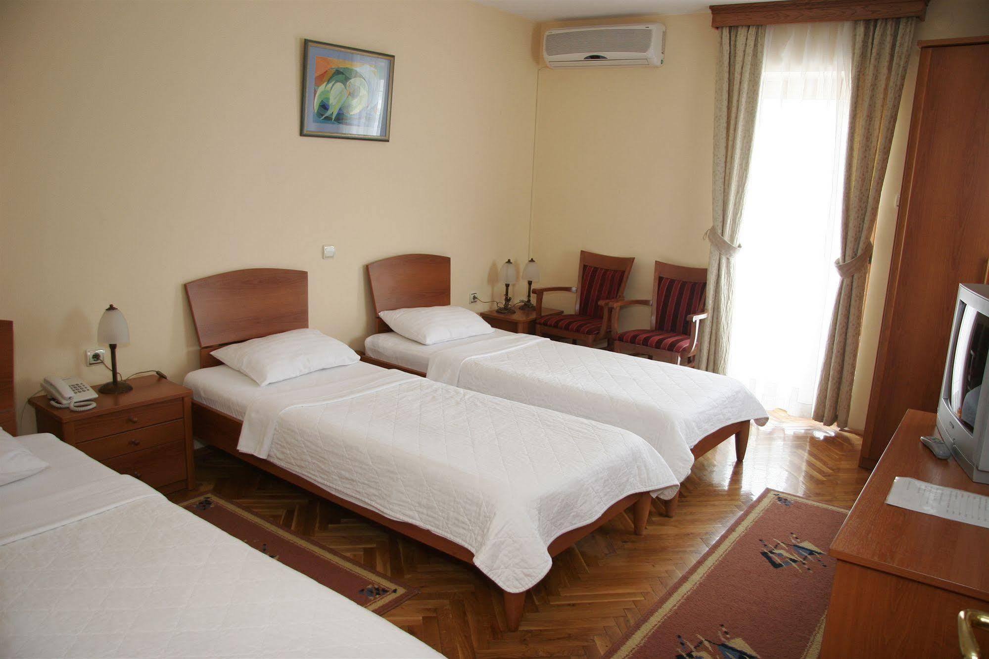 Hotel Sucevic Garni ベオグラード エクステリア 写真